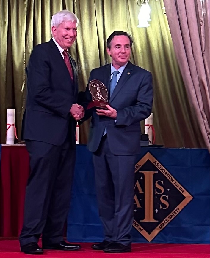 HRP-C Co-Founder <a href="/DrGeorgeNield/">Dr. George C. Nield</a> receives the Leonardo da Vinci Life-long Achievements Award during a beautiful ceremony at the Zofrin Palace in Prague during this year’s IAASS Conference.
