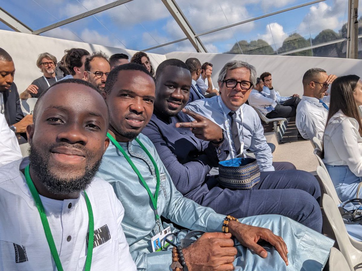 📢 Sur invitation de 𝐒.𝐄.𝐌. 𝐄𝐦𝐦𝐚𝐧𝐮𝐞𝐥 𝐌𝐚𝐜𝐫𝐨𝐧, 𝐏𝐫é𝐬𝐢𝐝𝐞𝐧𝐭 𝐝𝐞 𝐥𝐚 𝐑é𝐩𝐮𝐛𝐥𝐢𝐪𝐮𝐞 𝐅𝐫𝐚𝐧ç𝐚𝐢𝐬𝐞, j'ai eu l'honneur de participer la semaine dernière à l'ouverture du XIXème Sommet de la Francophonie à Villers-Cotterêts.