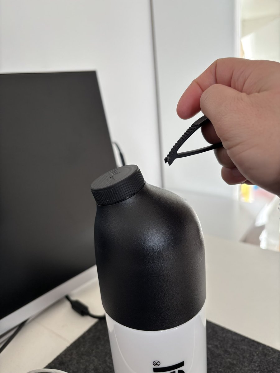 michaelburt79's tweet photo. Oh no! I’ve had @huel disaster!! 😱 https://t.co/P8lw3nvkcG