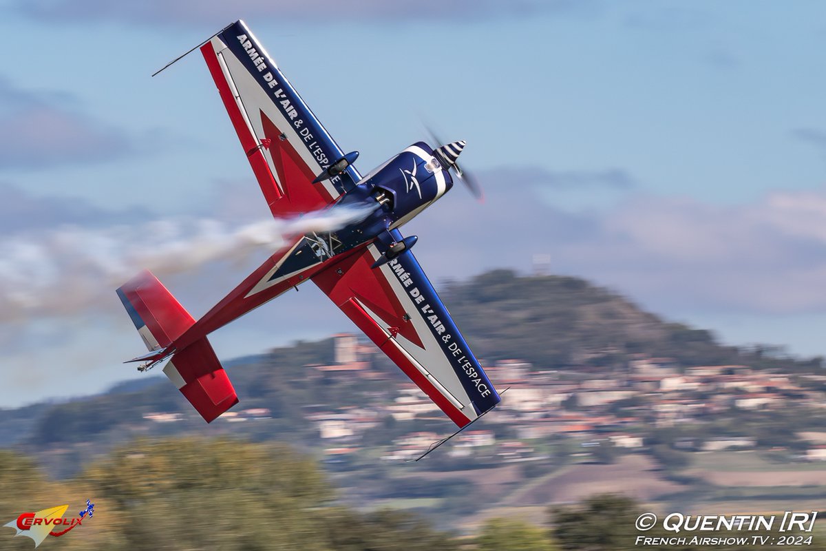 FrenchAirshowTV's tweet image. @EVAAofficiel en voltige synchronisé à @cervolix 🪁✈️2024
#cervolix #issoire #extra330 #voltige #evaa #avgeek  #aviation #airshow #auvergne #meetingaerien