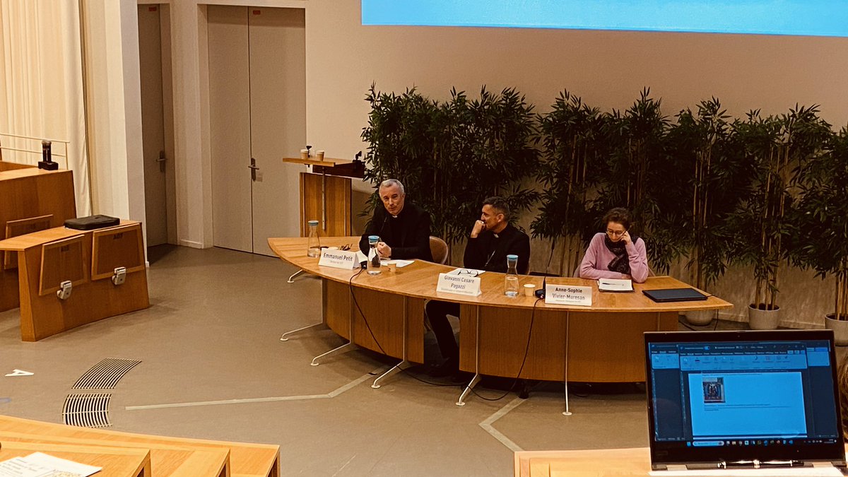 sarahagnes2's tweet photo. Très belle fin de journée à l’ @UnivCathoParis au colloque Bonaventure et Thomas d’Aquin avec l’intervention de Mgr Giovanni Cesare Pagazzi, évoquant la relation des deux théologiens à travers le regard de Dante…Très inspirant https://t.co/HQT5SknjuO