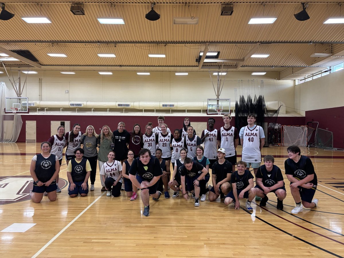 Alma College Men's Basketball (@almascotsmbb) on Twitter photo We had a great morning with <a href="/AlmaScotsWBB/">Alma College Women's Basketball</a> hosting the unified basketball team from Owosso High School for a game. We had a great morning with <a href="/AlmaScotsWBB/">Alma College Women's Basketball</a> hosting the unified basketball team from Owosso High School for a game.