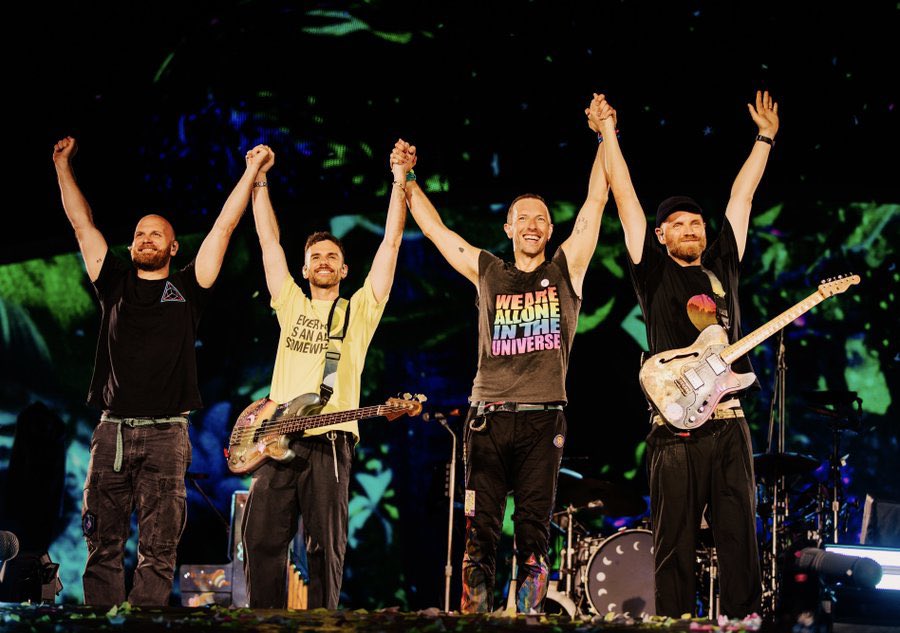 HUGE CONGRATULATIONS TO THE BEST BAND IN THE WORLD! 🩵

🇬🇧 Coldplay have achieved their 10th consecutive #1 studio album in the UK with Moon Music! 🌙🥇

Well done, <a href="/coldplay/">Coldplay</a> - we’re very proud of you! 🥹❤️✨