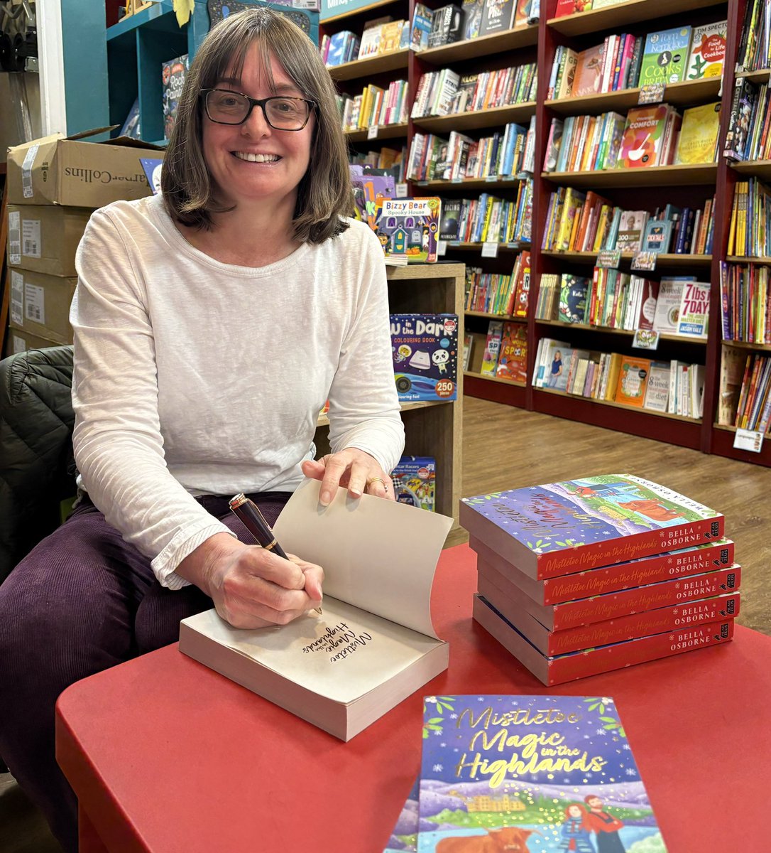 osborne_bella's tweet image. Had a lovely time signing copies of Mistletoe Magic in the Highlands @KenilworthBook today!
There’s limited stock but you can grab your signed copy here - kenilworthbooks.co.uk/product/mistle…
#SignedBooks #BooksMakeGreatGifts