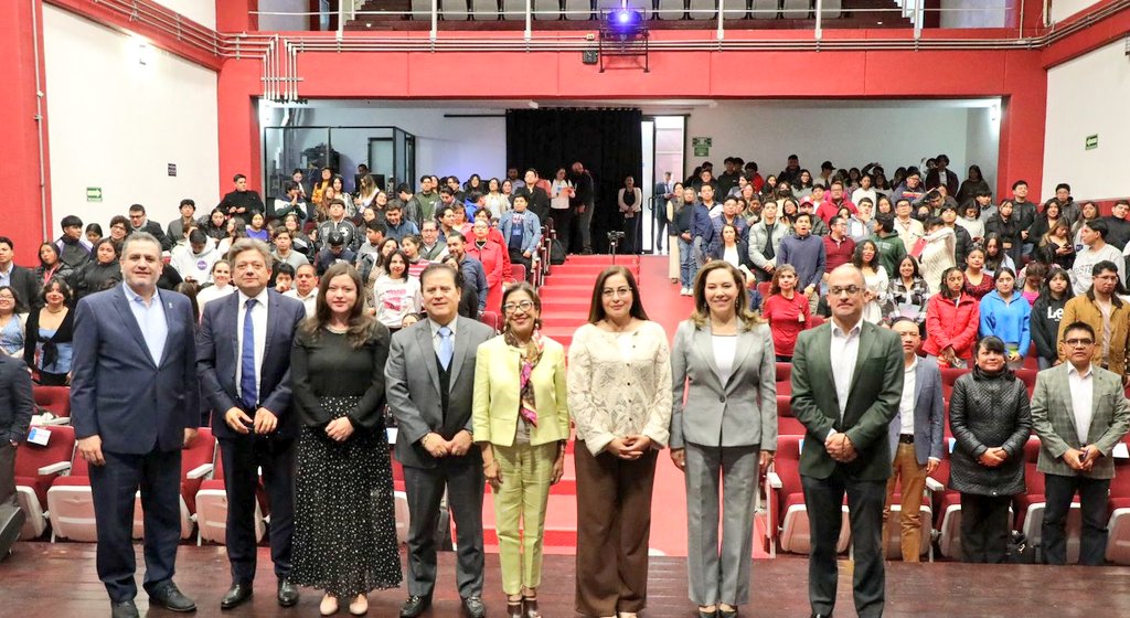 🔒Acto inaugural de #RutaDeLaPrivacidad en #Puebla, coordinada por <a href="/ITAIPUE/">ITAIPUE</a>, <a href="/INAImexico/">INAI</a> y la <a href="/CPDP_SNT/">Comisión de Protección de Datos Personales</a>.
Agradezco a <a href="/huesca_rita/">Rita Elena Balderas Huesca</a> <a href="/JosefinaRomanV/">Josefina Román V.</a> <a href="/bl_ibarra/">Blanca Lilia Ibarra</a> <a href="/NohemiLeonIslas/">Nohemi Leon Islas</a> <a href="/javiergbla/">F. Javier García Blanco</a> y a Dr. Julián Molina, Rector <a href="/icipuebla/">ICI Puebla</a>.
Bienvenido Joaquín Pérez Catalán <a href="/AEPD_es/">Agencia Española de Protección de Datos</a>.