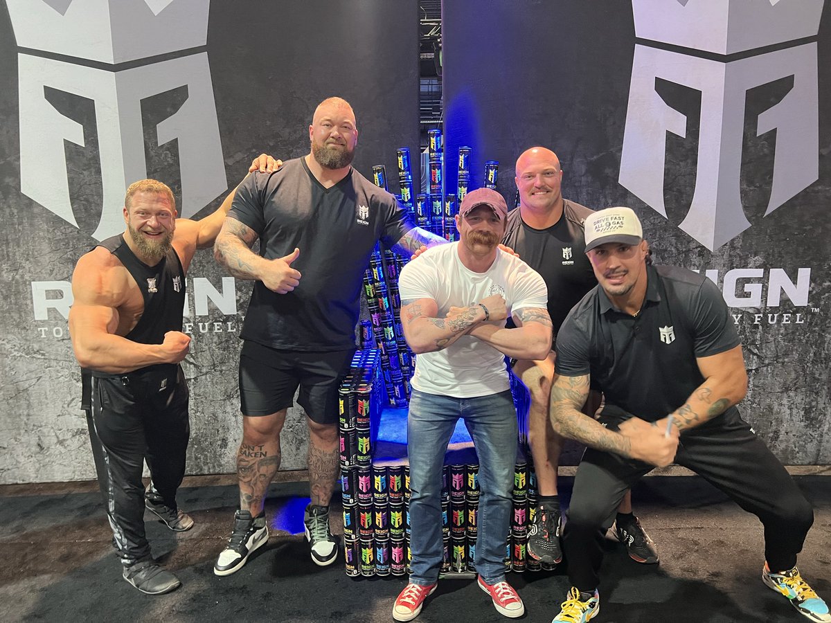 Meeting all the cool peeps at the Olympia, but it’s always #drinkryse #ryse <a href="/ryse_supps/">Ryse Supplements</a>