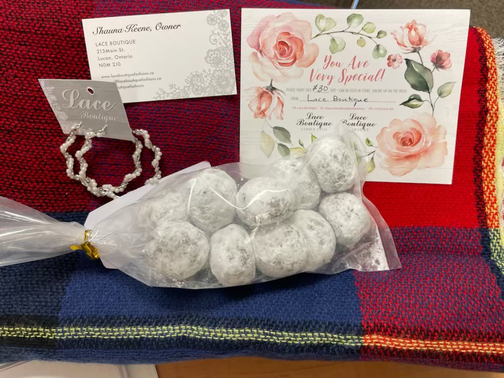 The incredible and generous staff <a href="/MedwayHS/">MedwayHighSchool</a> raised over $4200 for <a href="/unitedwayemca/">United Way Elgin Middlesex</a> today. Thank you to all our silent auction donors.