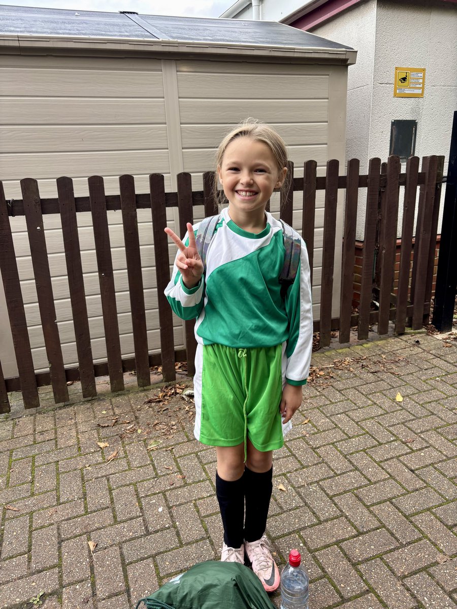 alexrbarber_'s tweet photo. Two days. Two Games. 

Won 1-0 Ella Scored 
Won 2–1 Ella Scored 

Playing a year up for Year 6 for school! 

She’s unique, a proper old school number 9 ❤️⚽️🥅

#ecgl #striker #poacher #goals #power #hergametoo #lionesses #grassrootsfootball #englandfootball https://t.co/k6fwl8HH1Z