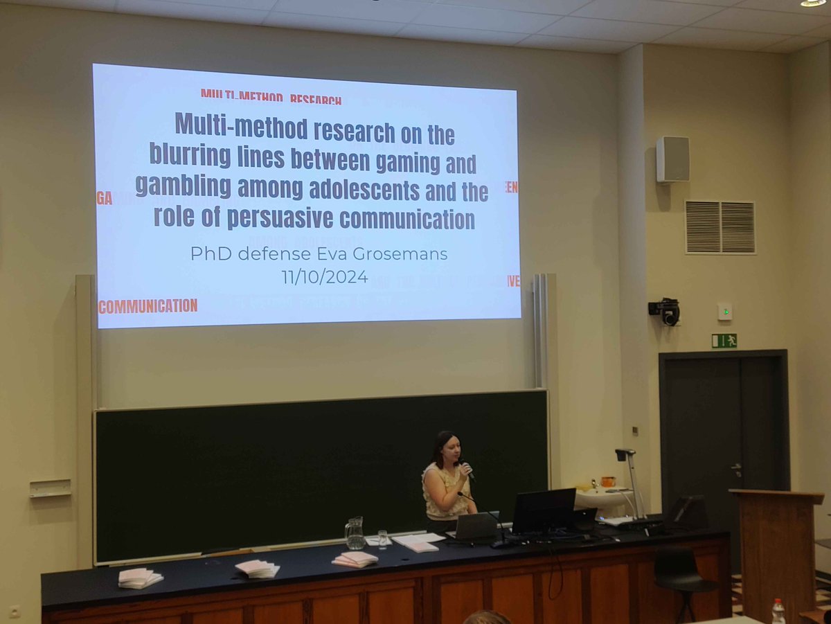 Congratulations to dr. <a href="/EvaGrosemans/">Eva Grosemans</a> for defending her multi-method PhD research on gaming and gambling! 🎉🥳<a href="/gameable_youth/">GAM(e)(a)BLE</a>
