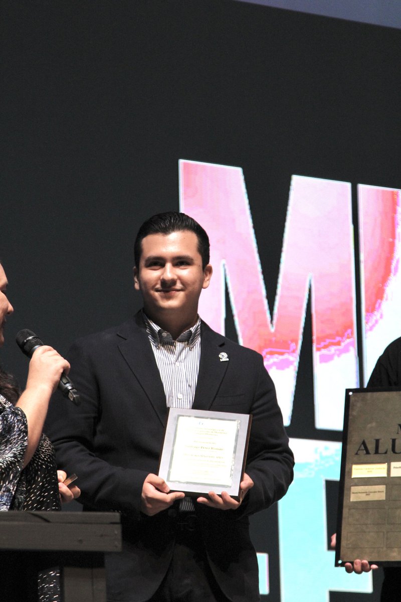 NUESTRO GANADOR SANTIAGO PÉREZ ALUMNO DE MERCADOTECNIA DEL AÑO 🤩📸

#MktFest #MktFest2024
#11IsTheYear #AlumnoDelAño