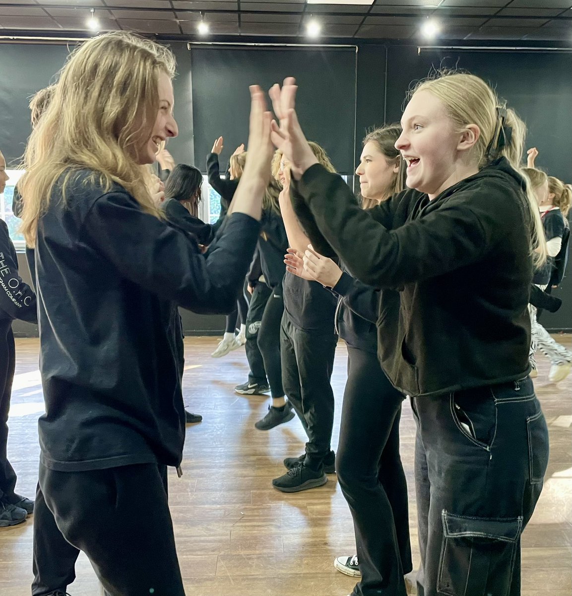SaleGrammar's tweet image. Having watched #FeelMe by @ThePaperBirds at @HOME_mcr last night, A-level &amp;amp; GCSE Drama were today treated to an inspiring workshop with cast member Karla. Students explored a range of theatre making techniques which should prove invaluable during this year’s devising assessments.