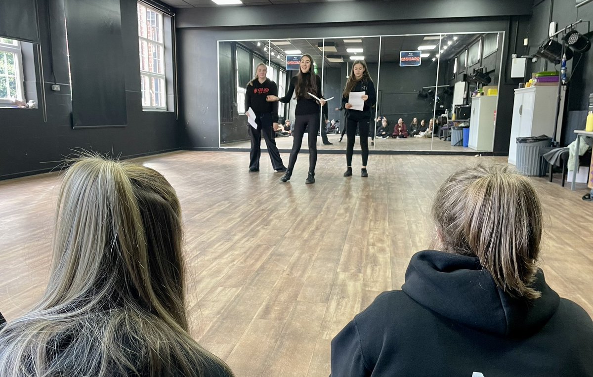 SaleGrammar's tweet image. Having watched #FeelMe by @ThePaperBirds at @HOME_mcr last night, A-level &amp;amp; GCSE Drama were today treated to an inspiring workshop with cast member Karla. Students explored a range of theatre making techniques which should prove invaluable during this year’s devising assessments.