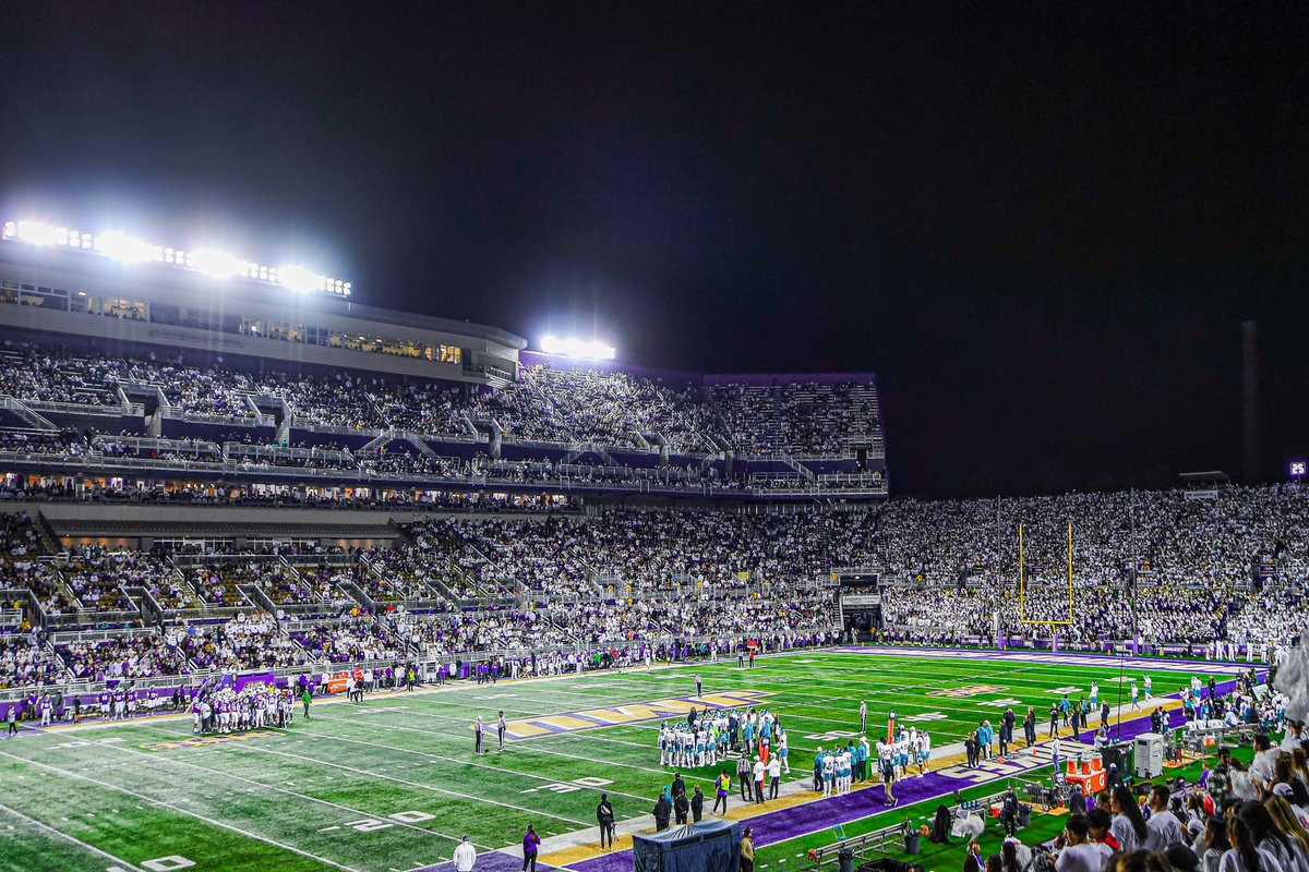 JMU would like to thank students, faculty, staff, the city of Harrisonburg and the entire JMU community for their patience and cooperation in making the Thursday night football game a success on and off the field. #GoDukes! 💜