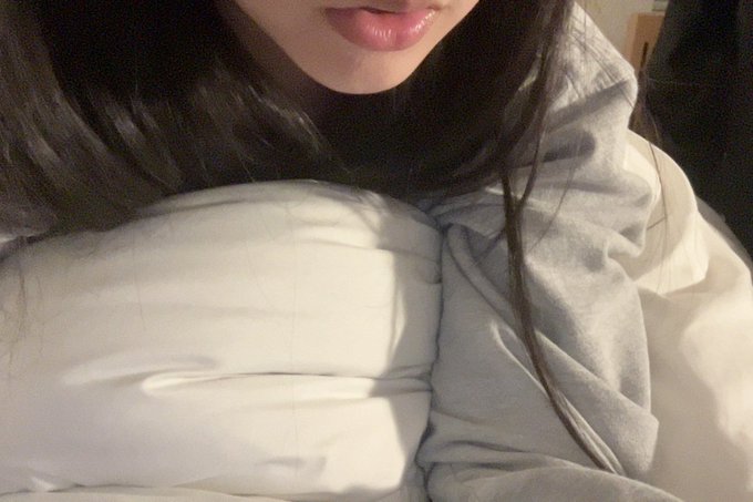 smooch https://t.co/FcHD9SGJaw