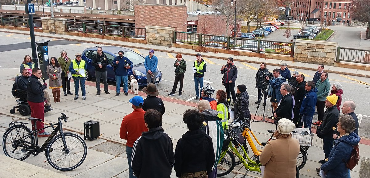 Remember those lost to traffic crashes on #WorldDayOfRemembrance this November. 

MassBike is offering mini-grants to support memorial events in MA. 
🗓️ Deadline: Nov 6
💵 Grants: $50-$200
📋 Apply: bit.ly/4f43rzL

#VisionZero #SaferStreets #MassBike