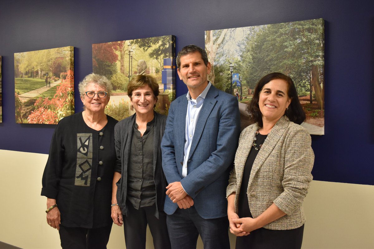 Hofstra_Law's tweet image. Last week, the Freedman Institute welcomed Abbe Smith, author of Case of a Lifetime and #criminaldefense attorney, to Hofstra Law to discuss passages from her book. The event included an insightful discourse on guilty clients and the complexity of the #legalsystem in the U.S.