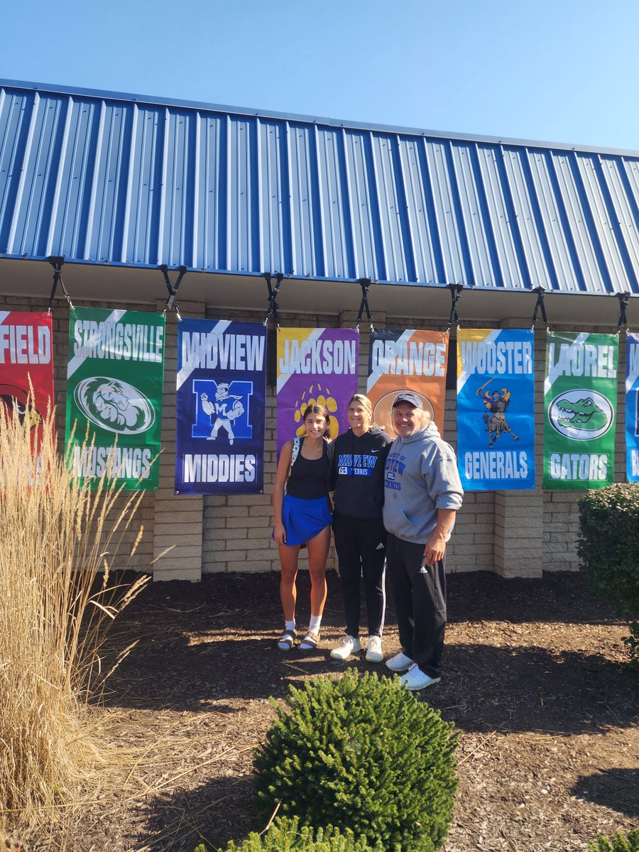 midview_tennis's tweet photo. Kats journey ended today, 
but not without a hard fought battle.
She fell 4-6,7-6(9-7),3-6
It's been incredible . 
Moving forward..... https://t.co/VA3rsgFEpZ