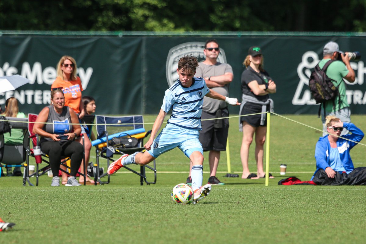 Sporting KC Academy (@skcacademy) on Twitter photo 🇺🇸 Big props to Luca Antongirolami and Finn Dean for earning call ups to the <a href="/USYNT/">U.S. Soccer YNT</a> U-15 training camp in Florida!
📝 sportingkc.com/news/luca-anto… 🇺🇸 Big props to Luca Antongirolami and Finn Dean for earning call ups to the <a href="/USYNT/">U.S. Soccer YNT</a> U-15 training camp in Florida!
📝 sportingkc.com/news/luca-anto…