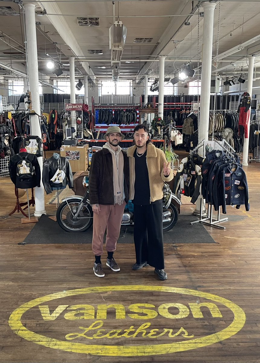 Had the pleasure to meet, chop it up and tour Portuguese pop star <a href="/pedromafama/">Pedro Mafama</a> around <a href="/VansonLeathers_/">Vanson Leathers</a> today 😎

Hand made in #FallRiver and recognized globally 🌎🌍🌏

#VansonLeathers #Fashion #StayBizze