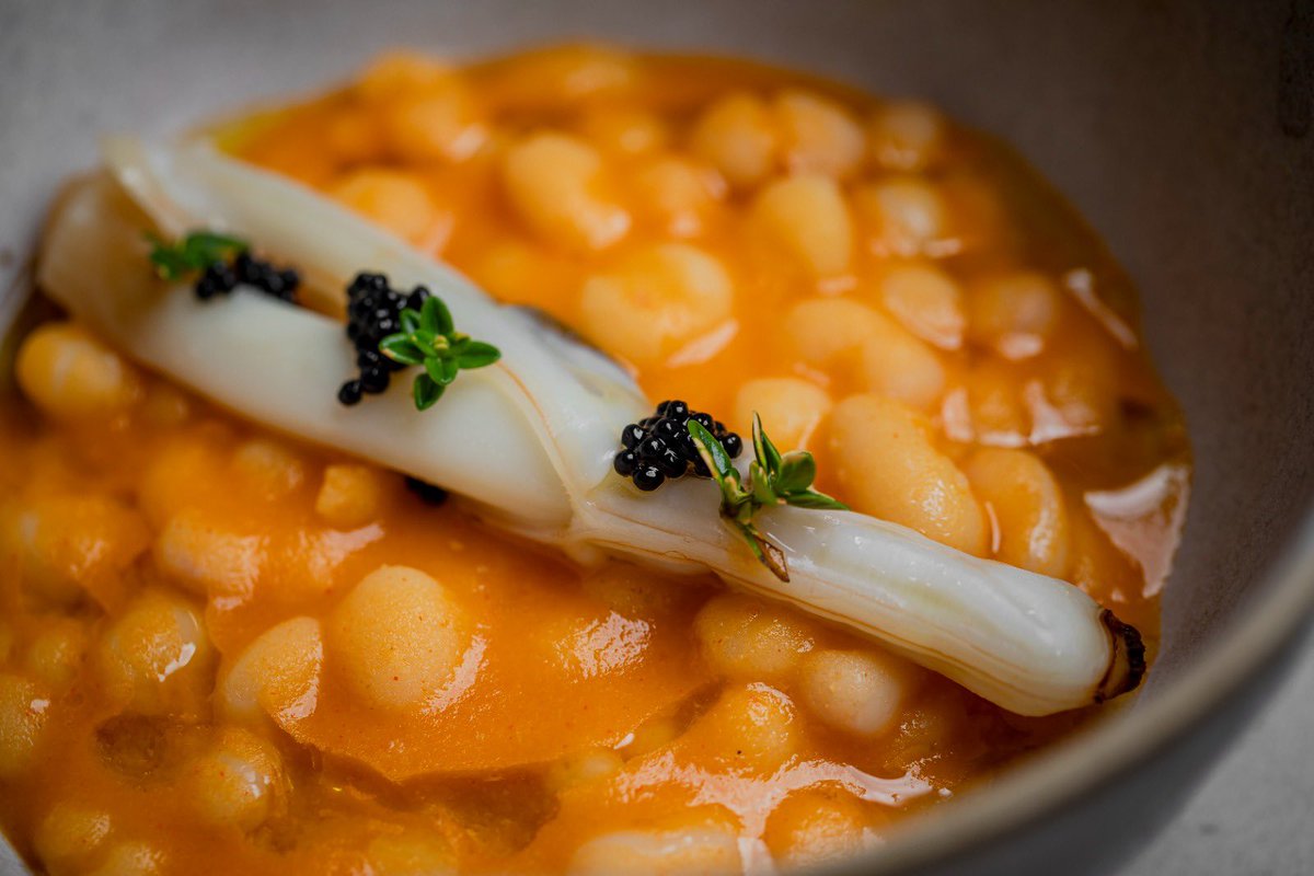 Definitivamente <a href="/SilviaFacal/">Silvia Facal</a> en modo Otoño.
Ciervo, verdinas, niscalos, pochas….
#Balarés 🍂