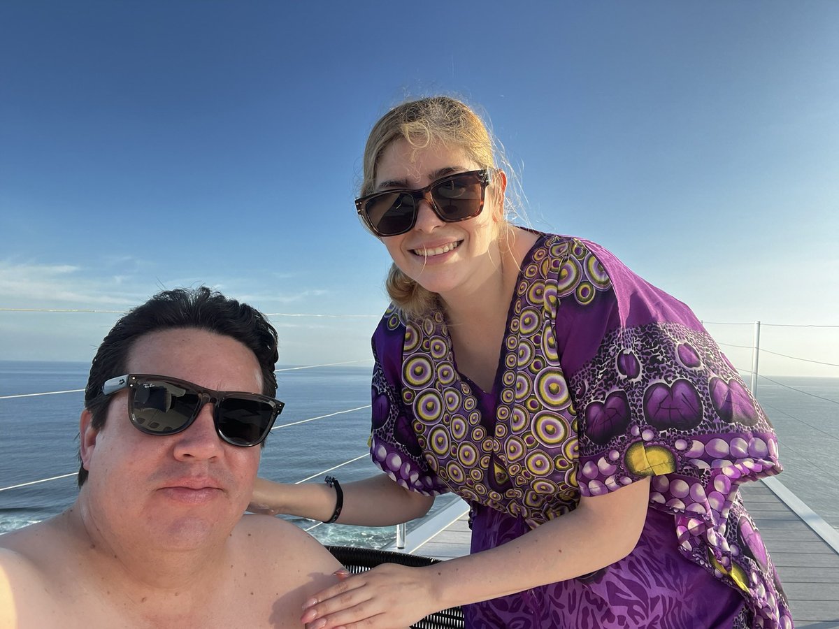 charliedelvalle's tweet photo. Estamos pasando una excelente semana en #PrivateJetVilla ✈️ #Pecatu 🐒 #Bali #Indonesia 🇮🇩 https://t.co/OP3TUxw2Na