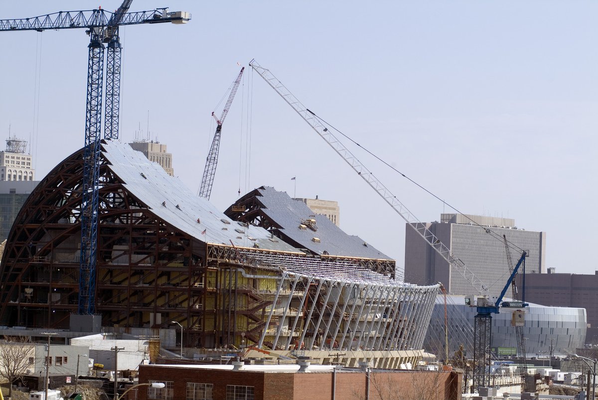 Ever wondered how we built that? 

📺 Tune in this Sun, Oct. 13, at 8 P.M., as the amazing <a href="/kauffmancenter/">Kauffman Center</a> is featured in an episode of #HowDidTheyBuildThat? on the @Smithsonian_Channel, available through cable providers &amp; @ParamountPlus.  #JEDunn