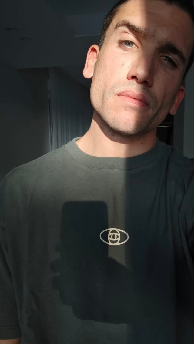 Jaime Lorente hoje via Instagram Story. 🥰