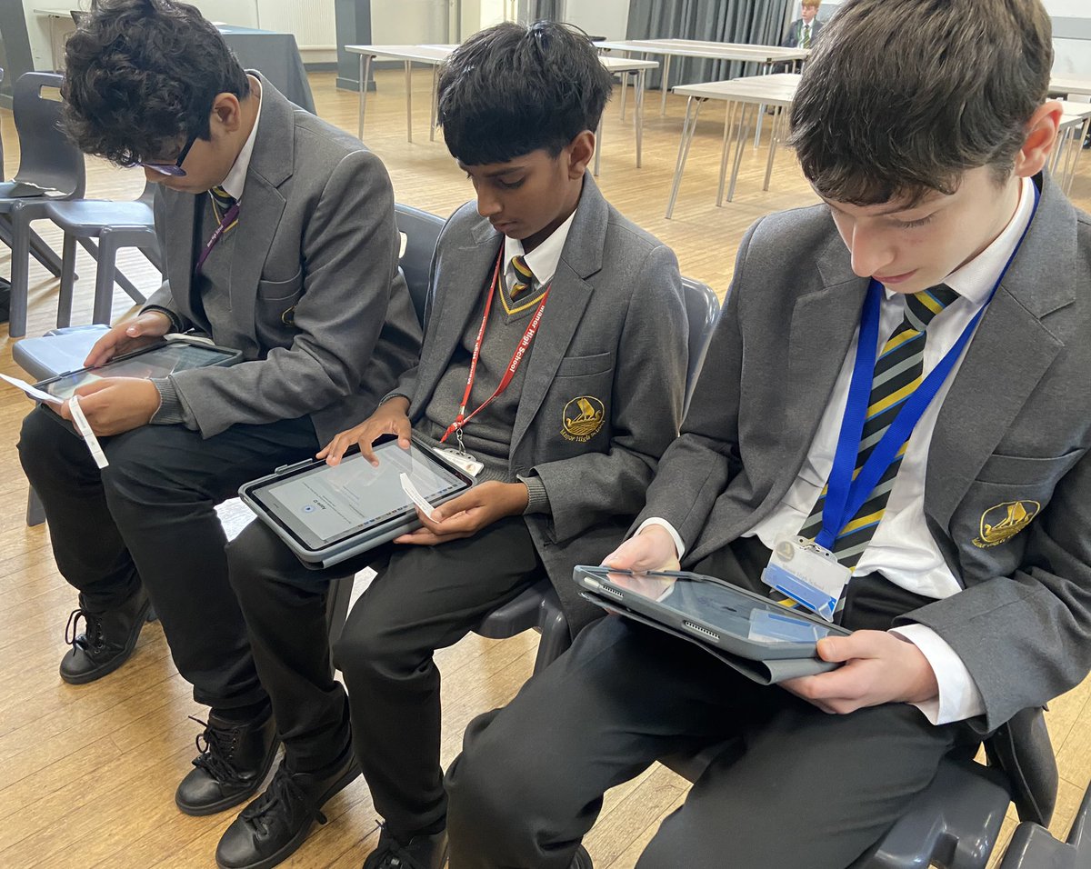 We are pleased to share the success of our iPad rollout for Year 8 and 9 students, which has truly been a collaborative effort. A BIG thank you to our staff, students, and families for their dedication in making this launch smooth and efficient. ✨