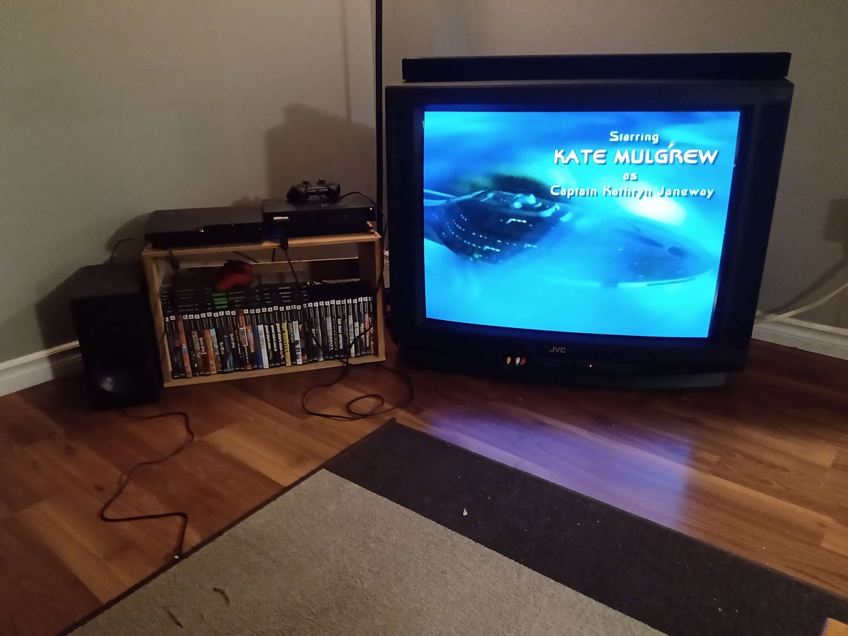 RyanTheConsumer's tweet image. My living room in 2024