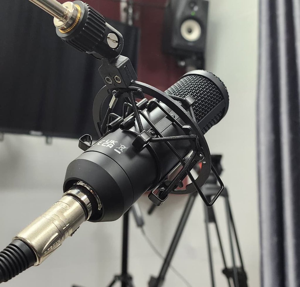 Studio84Ug's tweet image. 🎙️💜 Boost your podcast! 🚀💜 Studio84 in Uganda offers high-quality microphones, expert engineers &amp;amp; cozy studio setup. Book your session now! 0752704829 | 0772 535215 #Studio84 #PodcastRecording #Uganda #PodcastUganda #HighQualityAudio #PodcastLife 💜🎙️