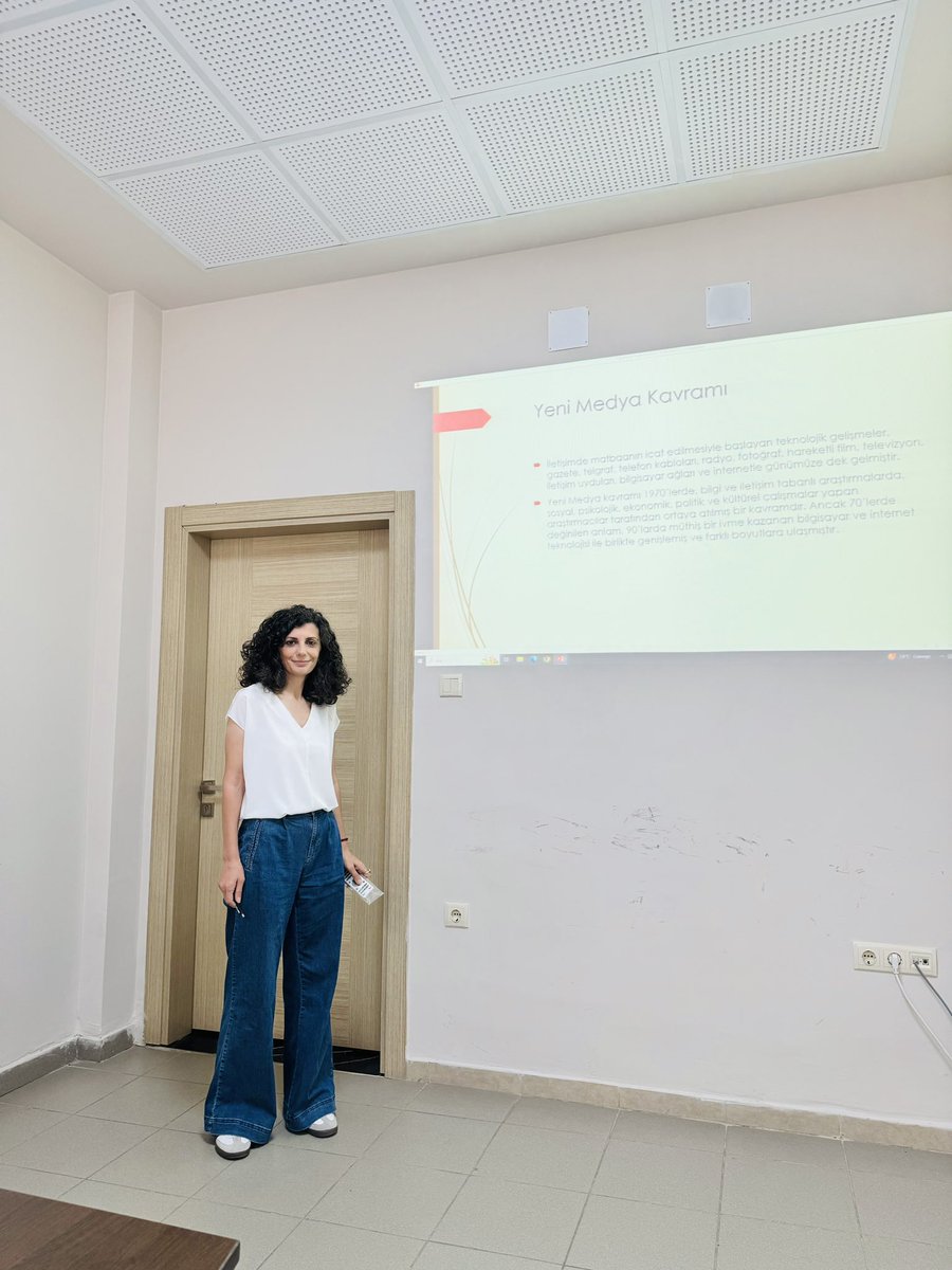 Trabzon Üniversitesi Gazetecilik Yüksek Lisans Programı kapsamındaki ‘Basında Uzmanlaşma’ dersinde  ‘Yeni Medya Haberciliği’ni anlattım  🎯