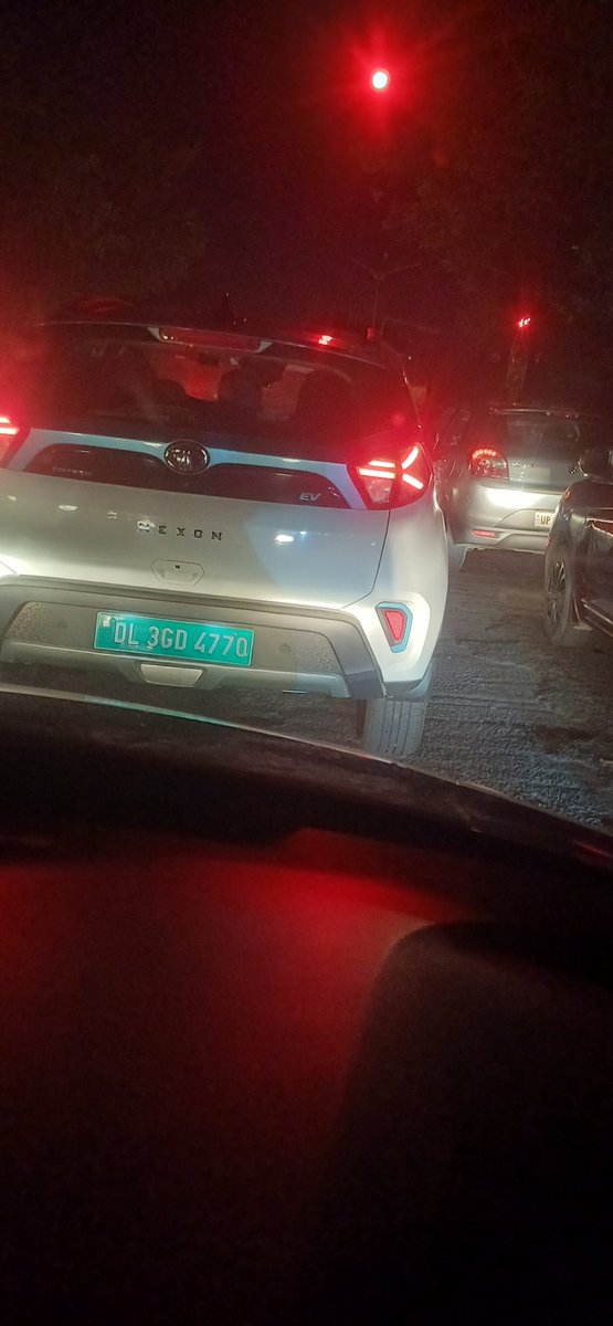 ambulance  has been stuck in traffic for the last 30 min. 
The traffic signal is broken near the fire station sector6 

1095 is not responding. All traffic lines are dead  . Please send some one near fire station 
#DelhiPolice 
#Traffic 
<a href="/LtGovDelhi/">LG Delhi</a> 
<a href="/ArvindKejriwal/">Arvind Kejriwal</a> 
<a href="/AtishiAAP/">Atishi</a>