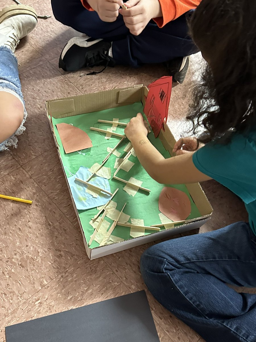 BeresfordsClass's tweet photo. Run, Turkey, Run! Pass the pig pen, pass the duck pond, through the barn and right into the forest! Grade 4’s turned our story into a marble track today in 
makerspace. @BishopFeild #MakerEd #makerEdNL #makerspace https://t.co/jb9Xh7eOMz