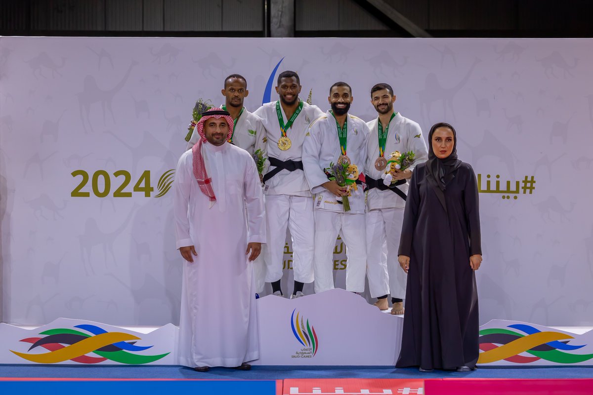 🏅| تتويــج 

رئيس الاتحاد السعودي للجودو الأستاذ عبدالعزيز البسام، وعضو مجلس إدارة الاتحاد الدكتورة نهلة السبيعي، يتوّجـان الفائزين في رياضة الجودو - وزن أقل من 66 كجم رجال، وزن أقل من 81 كجم رجال المقامة في بوليفارد سيتي 🥋👏 

#دورة_الألعاب_السعودية 2024 | #بيننا_أبطال