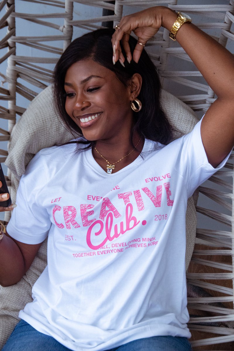 The Creative Club tee represents a collective of individuals who believe in the limitless potential of imagination. 
Wearing this shirt signifies your membership in a supportive community where everyone is encouraged to experiment, and grow.

Shop here leteveryoneevolve.com/product/creati…
