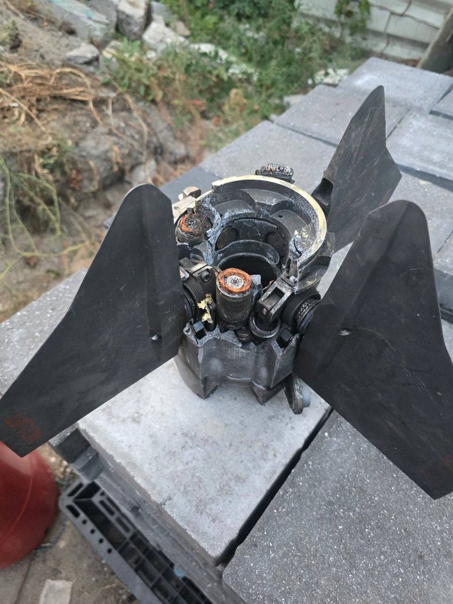 WarArmor13's tweet photo. @magictouch190 AIM-9X wrecks were found in Kyiv this year.
https://t.co/AsV41SfMlt
https://t.co/dJPlzOkaxB https://t.co/ZrIpWozyWe