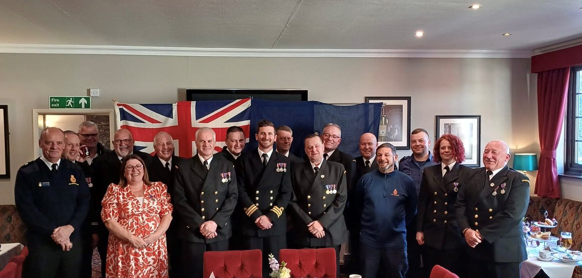 Mablethorpe's Neighbourhood Policing team were privileged today to be invited to see some members of  Mablethorpe's Coastguard receive their Kings Coronation Medals 🙂