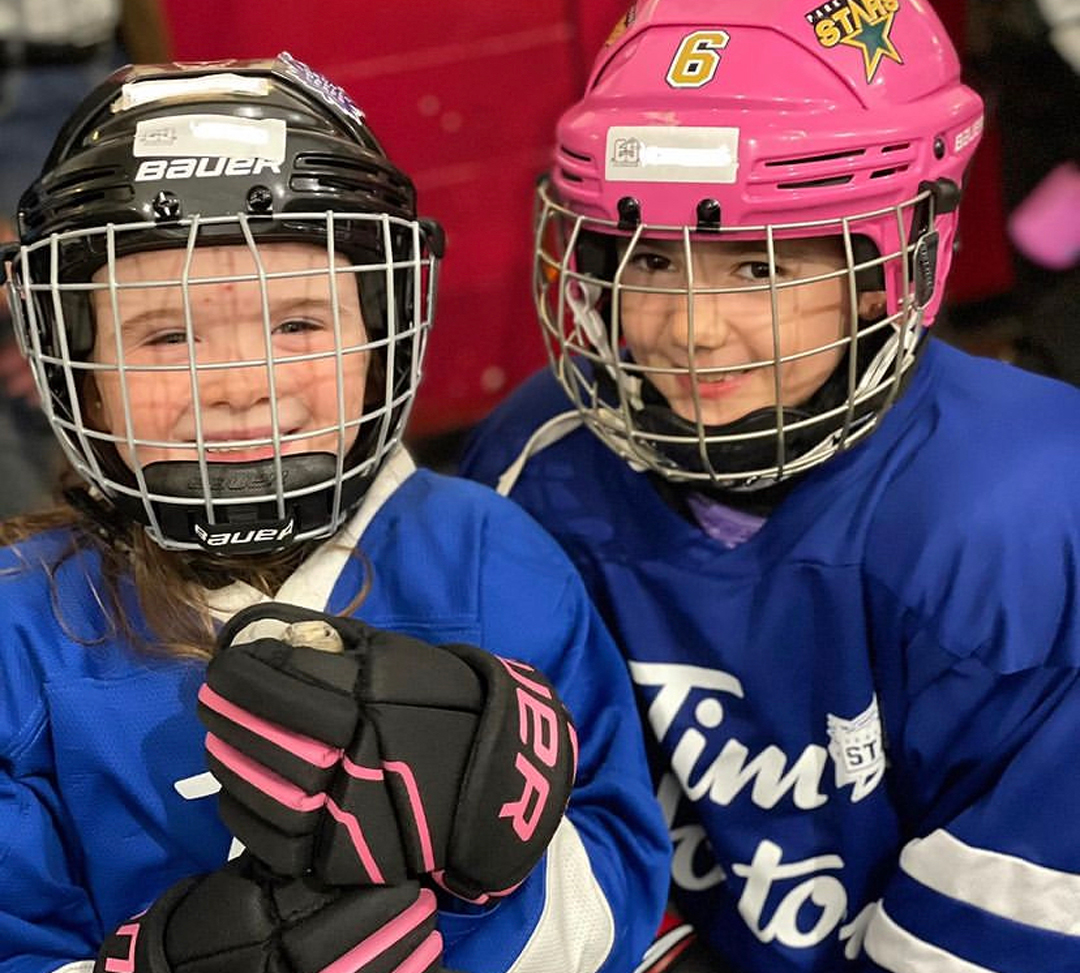 HockeyCanada's tweet photo. Happy World Girls’ Ice Hockey Weekend! Celebrate and grow women’s hockey at an event near you. 🎉
Pour la Fin de semaine mondiale du hockey féminin, participez à un événement local. 🎉
🏒 https://t.co/xafgHcfwOs
🏒 https://t.co/s0Lh0XqxEU
#WGIHW | #FSMHF | @BFLCANADA https://t.co/HGLZfm0mnJ