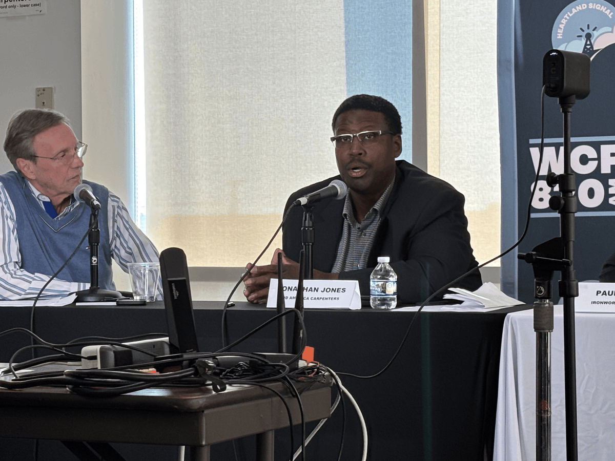 MidAmCarpenters's tweet image. Great job by MACRC President Joel Pogose, Director of Diversity Jonathan Jones, and Training Director Craig Triplett on a live Union labor panel hosted by WCPT 820. They discussed tax fraud, apprenticeship standards, and diversity in the building trades.
#MACRC #UnionProud