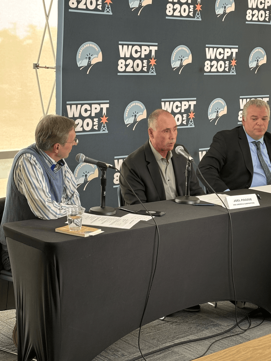 MidAmCarpenters's tweet image. Great job by MACRC President Joel Pogose, Director of Diversity Jonathan Jones, and Training Director Craig Triplett on a live Union labor panel hosted by WCPT 820. They discussed tax fraud, apprenticeship standards, and diversity in the building trades.
#MACRC #UnionProud