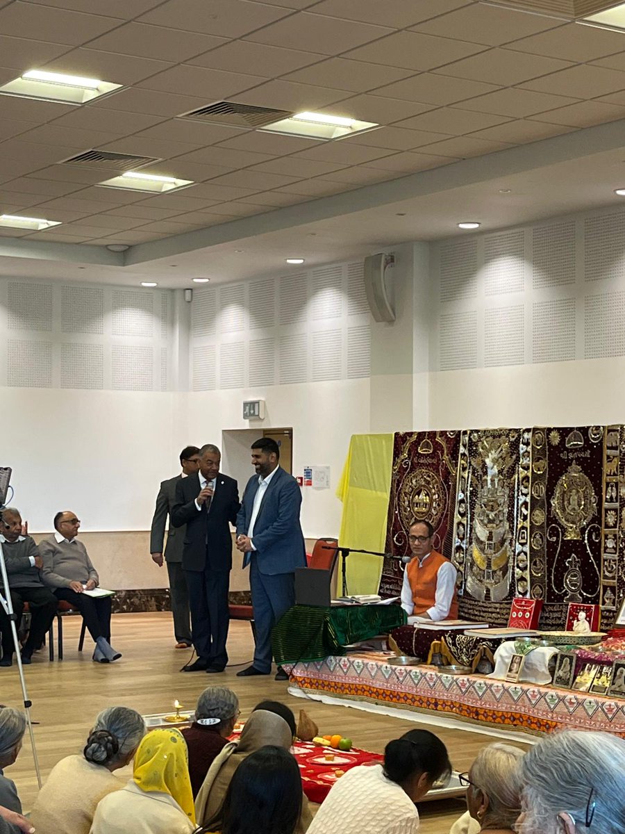 Pleasure to visit the beautiful Oshwal Temple and meet members of our Jain community at the Oshwal Centre today to discuss their faith and commitment to promoting equality and peace. I look forward to continuing our collaboration, and ensuring they are recognised and celebrated.