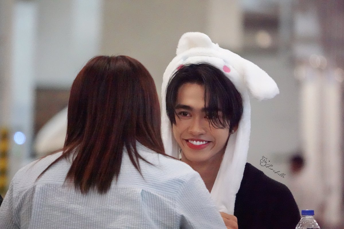 YYan9538's tweet photo. 🥰🥰🥰🥰🥰🥰🥰
#aou_tnbknr #besevboom
#AouBoom #อู๋บูม  
#BookExpo2024xABMP https://t.co/jWq5ifipqt