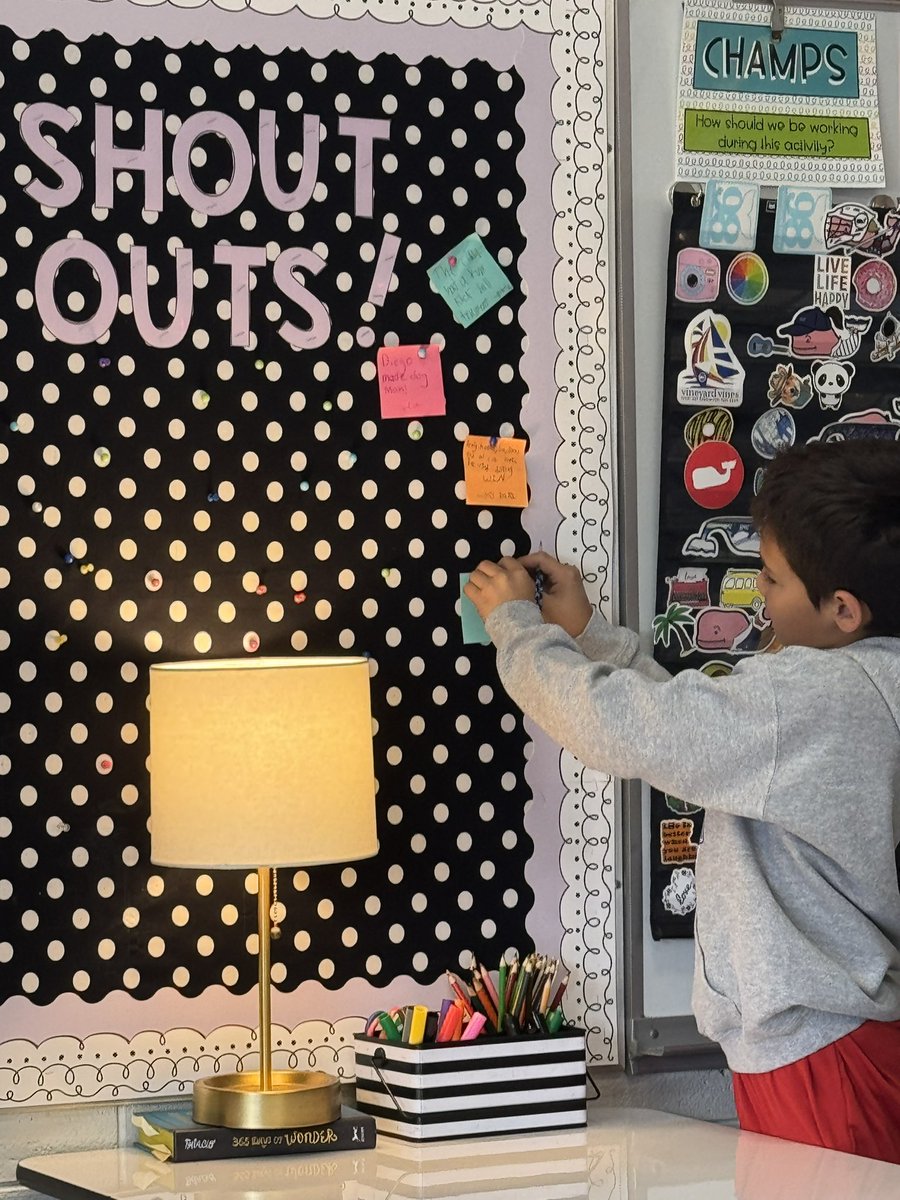 5thgradeplaid's tweet image. Shoutouts in the classroom are so important-they help build a sense of community and create an environment where students lift each other up! 🙌🏼 I love seeing students support one another.💛 #dg58pride #henrypuffer
 #classroomcommunity #positivevibes #pufferproud
