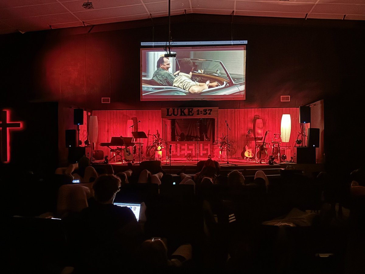 handal_dave's tweet photo. No school No problem! @FootballTomball locked into Transformers at Church 137 after:
Game Day Walk Thru ✅
Lunch provided by our amazing parents✅
Big thanks to my guy Mr. Sipe and all of our parents that provided lunch!
#AdaptandAdjust #RoutinesMatter https://t.co/dG70lcfOTR