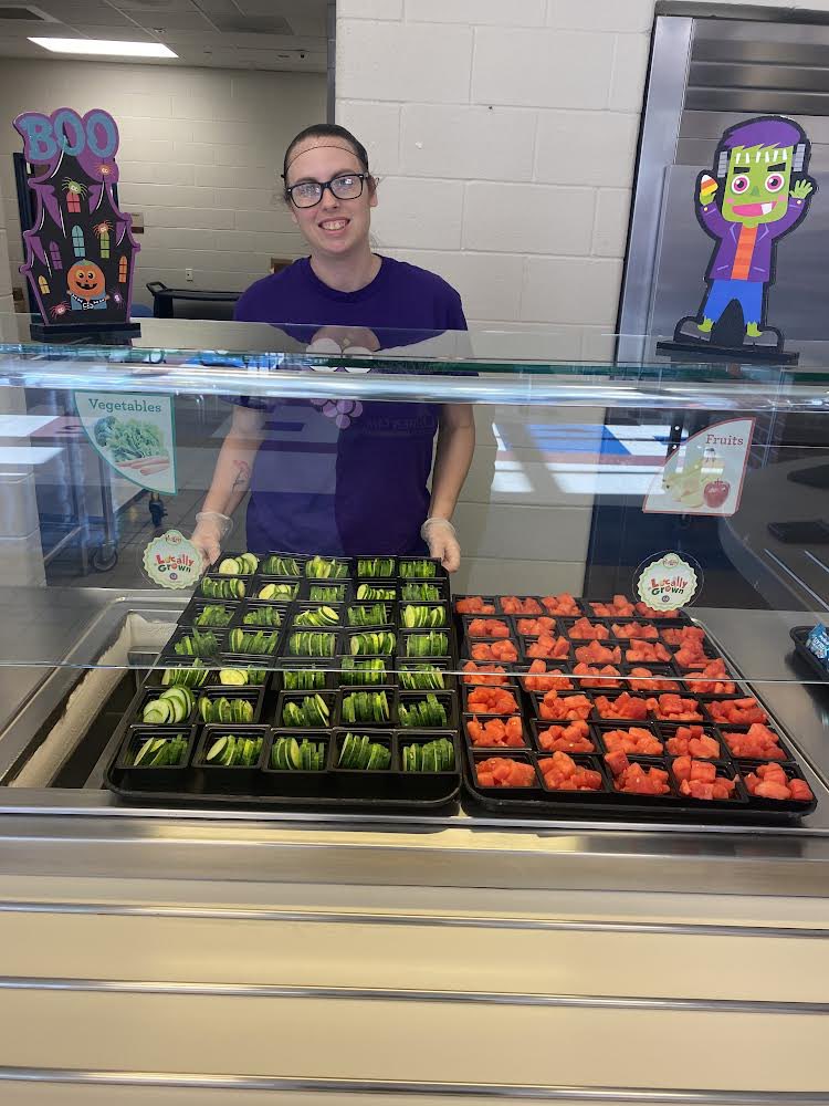 FeedBISD's tweet photo. We’re diving into @TexasDeptofAg Farm Fresh Challenge with locally-grown cucumbers! Our amazing team has partnered with The Fredericksburg Peach Company in Pleasanton, TX to bring the freshest, crunchiest cucumbers to our student’s trays. 

#FarmFreshChallenge #TexasFarmFresh https://t.co/55z83l52vs