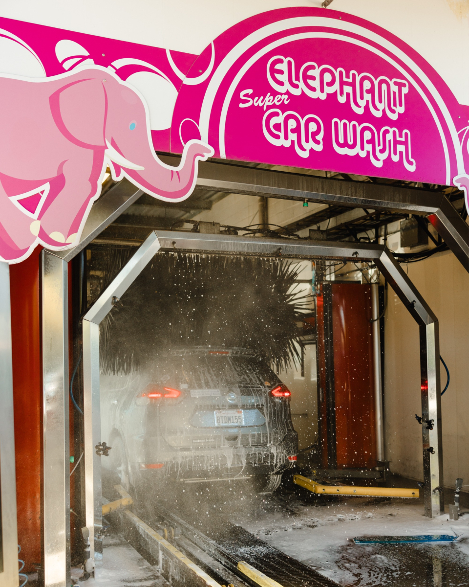 WashElephant's tweet photo. Across every Elephant Car Wash location, our standard is the same: a top-tier wash and excellent customer service for every customer who visits. 💖 https://t.co/tHBB4bhqNx