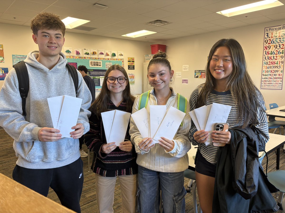 SALT Meeting 10/11--Today, we scheduled some great service events; more news to come. Our student athletes also wrote THANK YOU letters to our officials. We appreciate all you do! <a href="/NCHSAA/">NCHSAA</a> <a href="/G_L_ATHLETICS/">𝙂𝙧𝙚𝙚𝙣 𝙇𝙚𝙫𝙚𝙡 𝘼𝙩𝙝𝙡𝙚𝙩𝙞𝙘𝙨 🐊</a> <a href="/GreenLevelHigh/">Green Level High School</a>