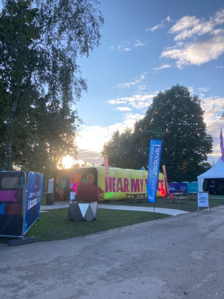CWritingGlos's tweet photo. Our brilliant Creative Writing students, reading their work which has been published in the UoG anthology, as part of Voicebox at the Cheltenham Literature Festival! #creative writing #cheltlitfest https://t.co/DT7JQw7AS4