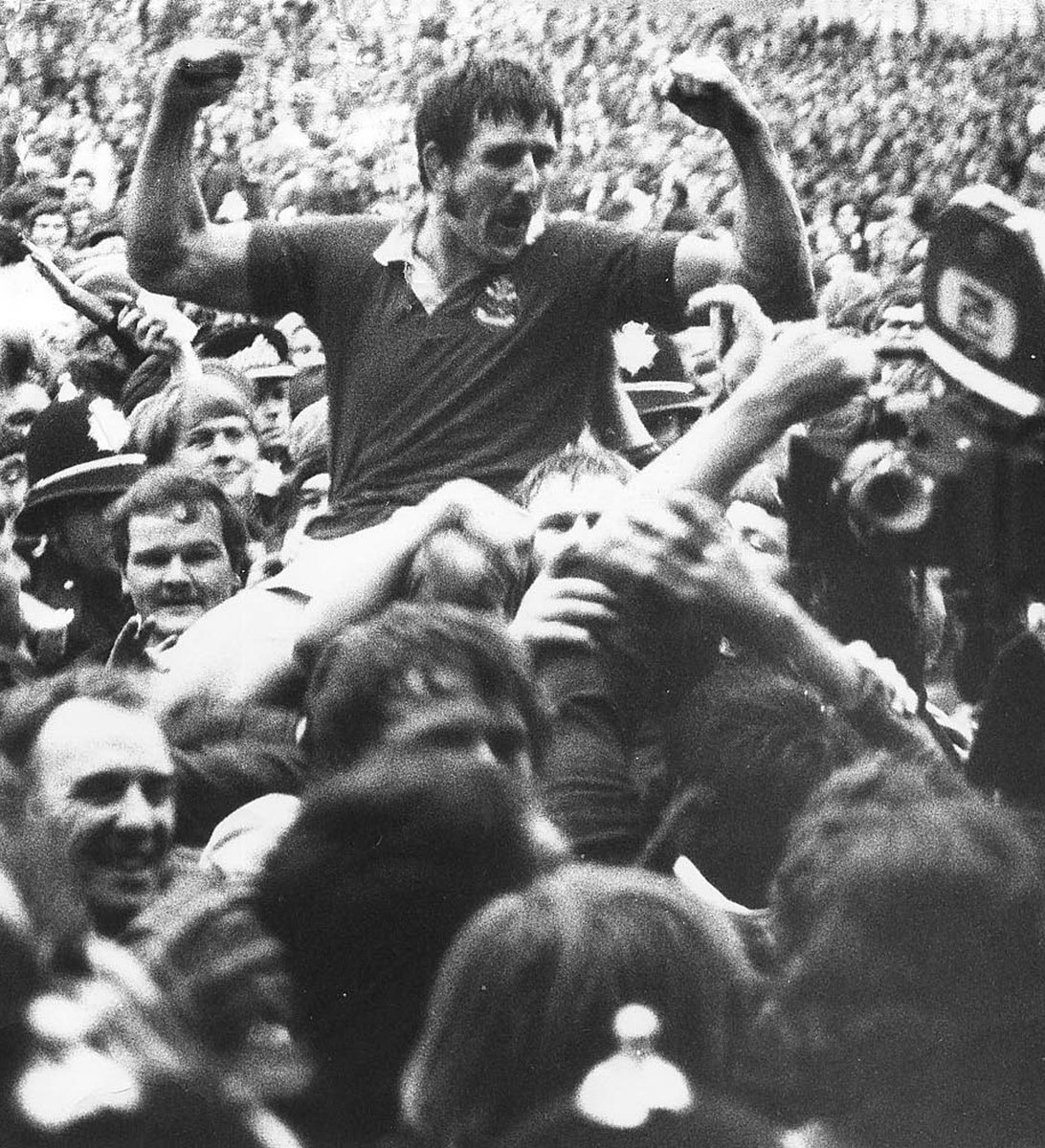 Cardiff and the Scarlets will be enemies for 80 minutes.

But we've so much in common.

A love of running rugby. Pride in our great histories. 

INDEPENDENT Clubs with our own individual character. 

INDEPENDENT Clubs who will never forget who we are.

And long may we remain so.