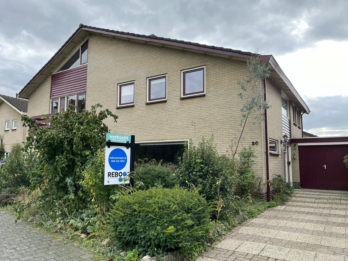 martijn_te's tweet photo. Verkocht onder voorbehoud: Kastanjelaan 20 #Doetinchem ! Heb je ook plannen voor de #verkoop van je #huis? We informeren je graag over de mogelijkheden! 📞 088 220 1655 #REBOwonen @KoopwoningREBO https://t.co/oKbUCGaYbA